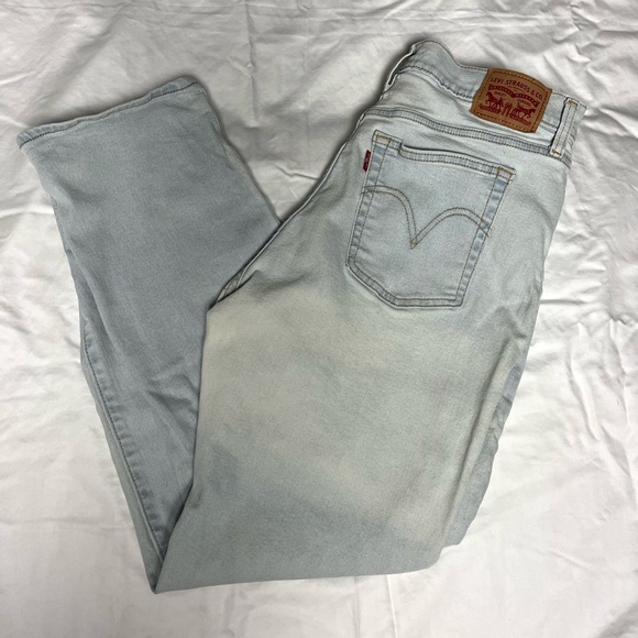 Levi's Denim - Levi’s Women’s Wedgie Straight Jean, Size 32, Light Wash